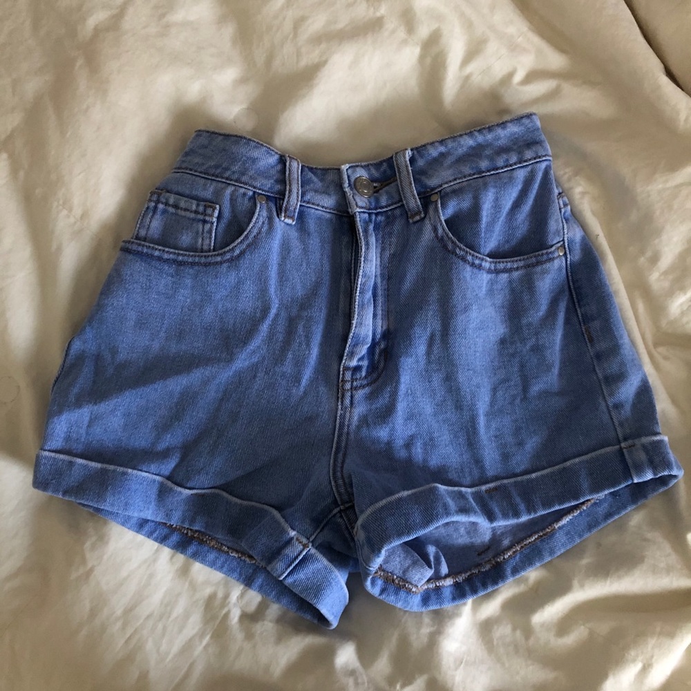 light wash mom shorts